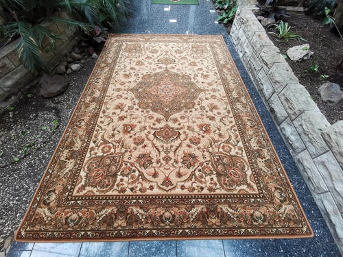 Hathor sahara Isfahan