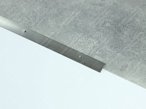 Oblouk 28 mm nerez matná broušená přechodová lišta vrtaná