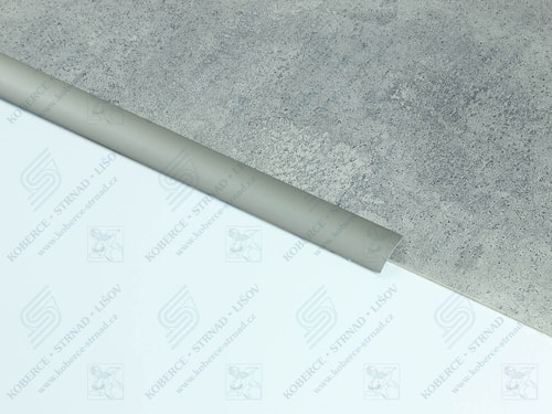 Oblouk 30 mm titan přechodová lišta samolepící