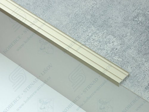 Schodová hrana 24,5x10 mm světlý bronz samolepicí