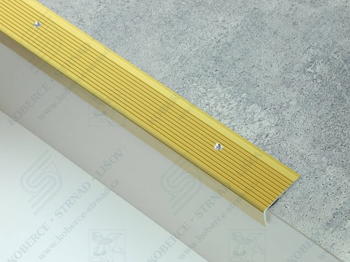 Schodová hrana 40x20 mm zlatá vrtaná 07201-0, 07231-7