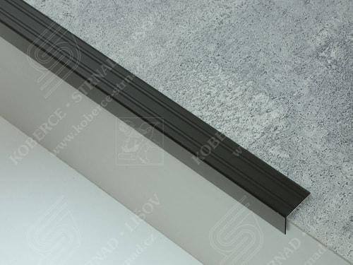 Schodová hrana 24,5x20 mm tmavý bronz Küberit samolepicí