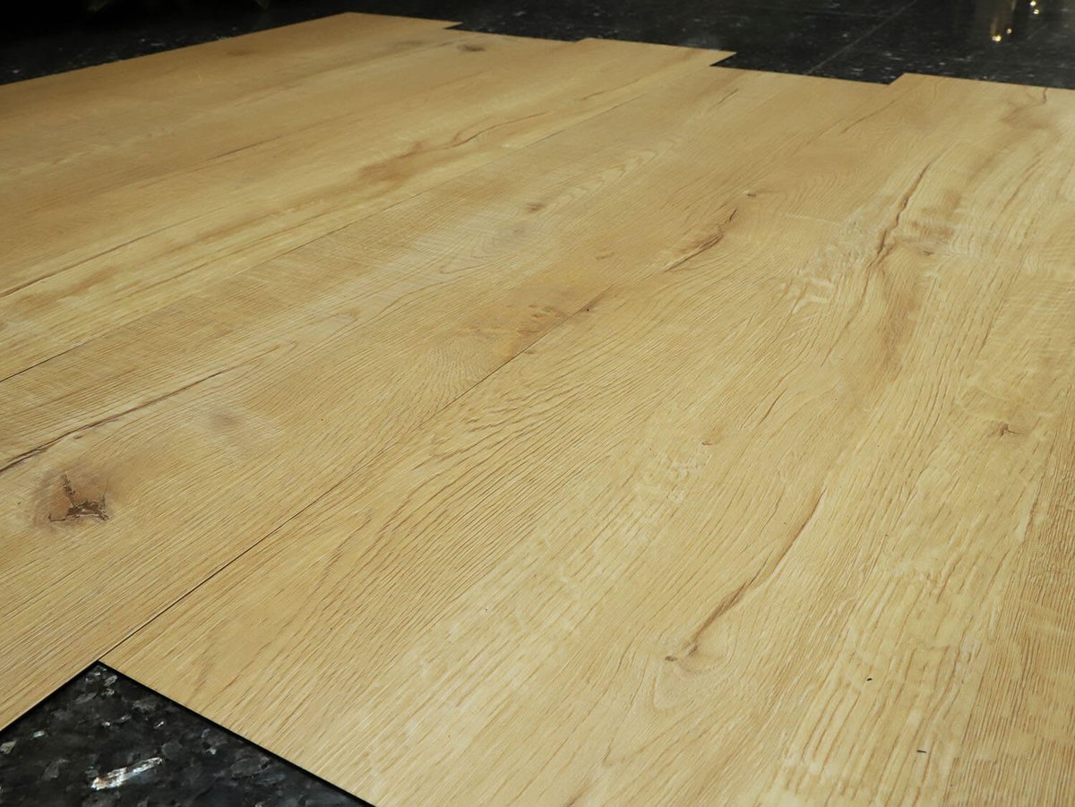 Rigid LVT Dub labský EIR 9475