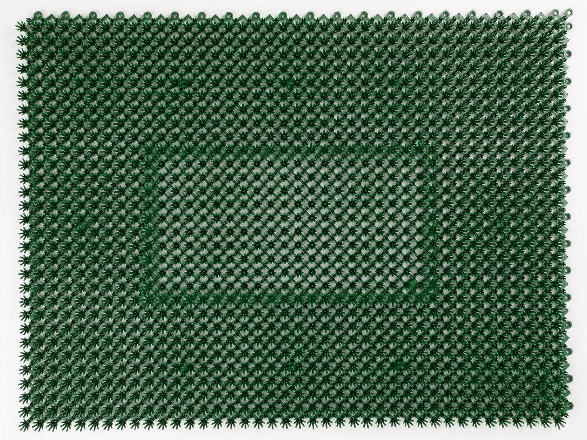 Step-in green