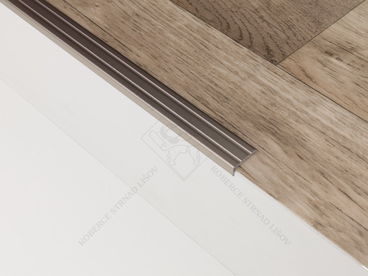 Schodová hrana 24,5x10 mm inox
