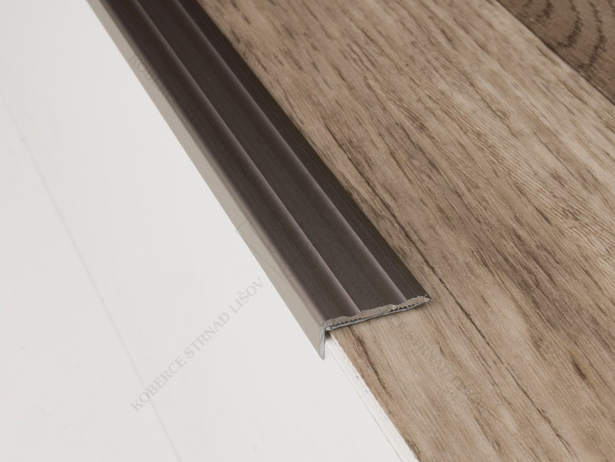Schodová hrana 24,5x10 mm inox