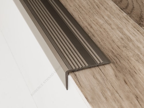 Schodová hrana 43x23 mm INOX zátěžová